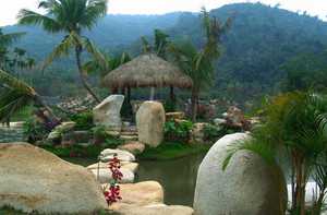 呀诺达雨林文化旅游区  三亚旅游景点